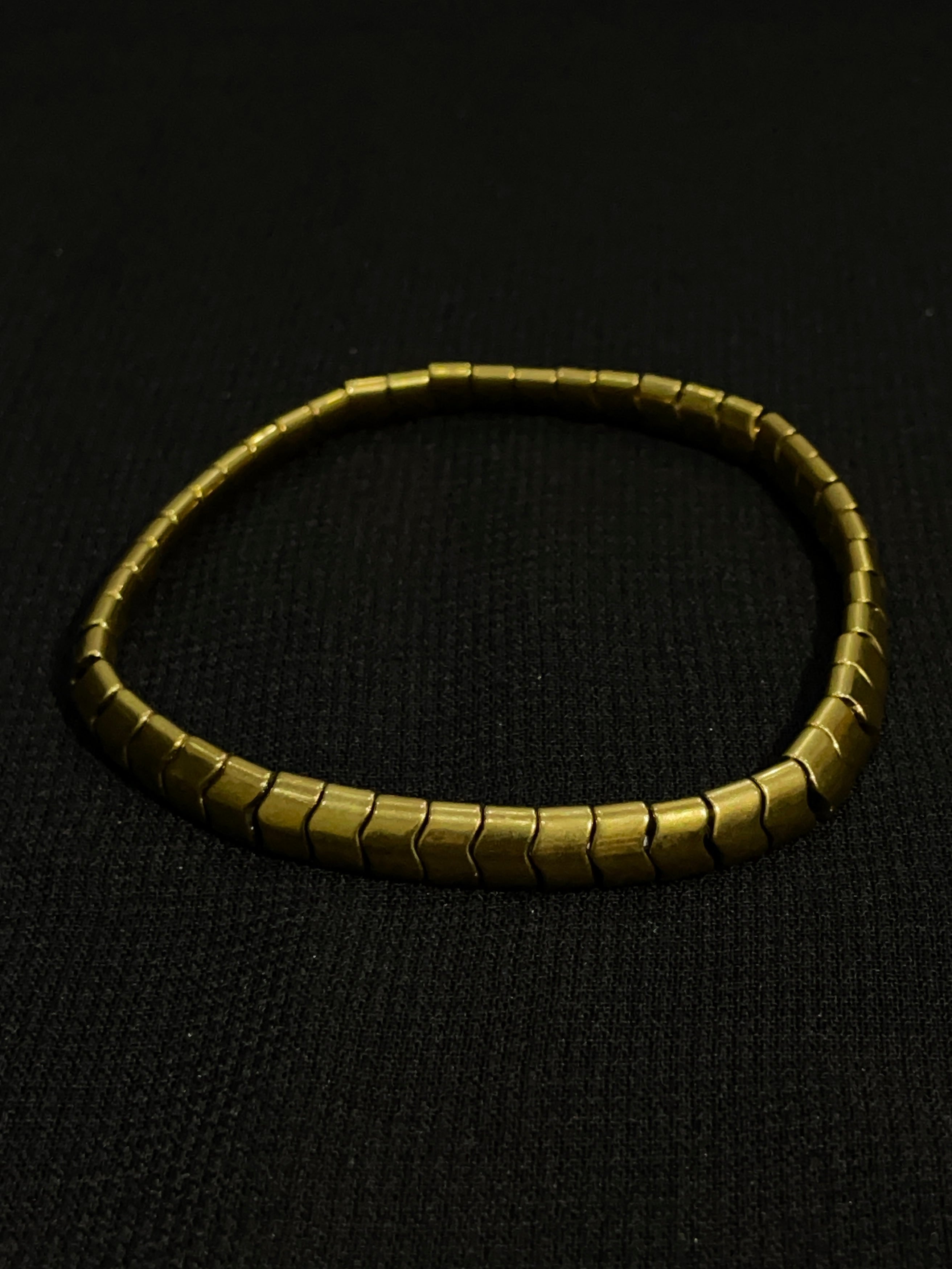 Cheveron Bracelete